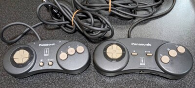 Panasonic FZ-1 3DO 本体とコントローラー、ジャンク品 Panasonic FZ-1 3DO 本体とコントローラー、ジャンク品