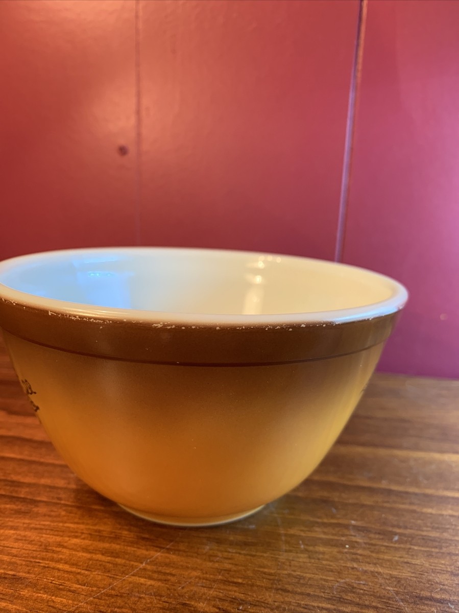 Pyrex Brown Old Orchard Mixing Bowl 401 1.5 Pint Vintage Fruit