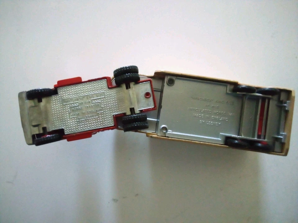 Vtg Matchbox Lesney King Size No. K-18 Dodge Tractor w/Articulated Horse Van - Image 4 of 4