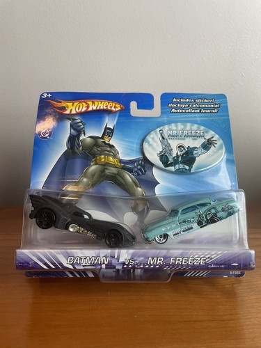 HOT WHEELS 1:64 DC COMICS BATMAN Vs. Mr. FREEZE with Mr. Freeze sticker NEW - Picture 2 of 11