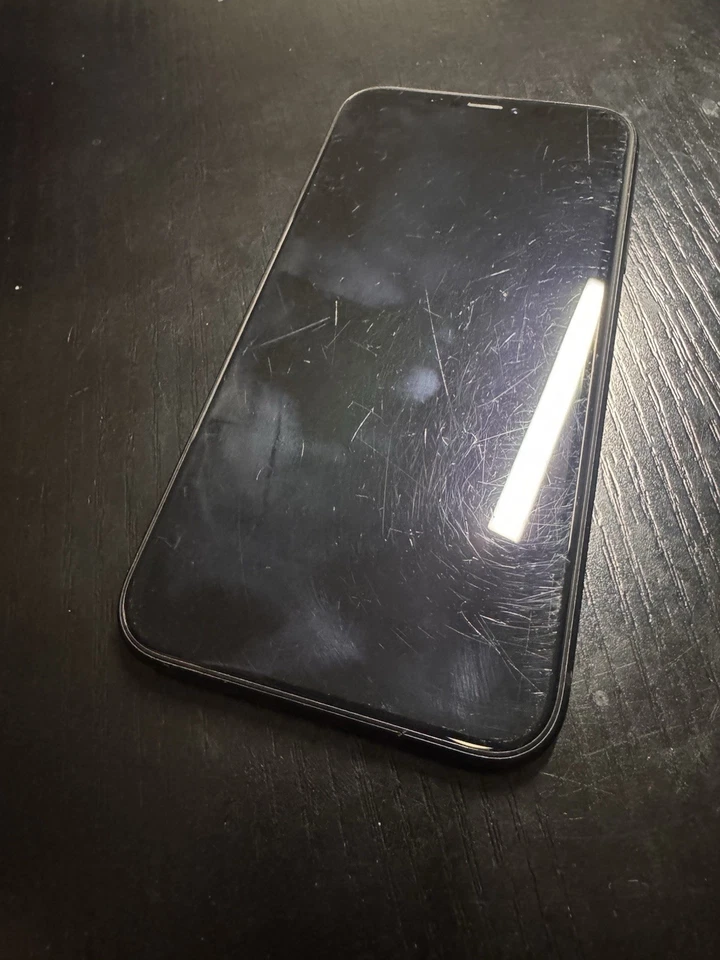 iPhone XR Unlocked (64GB, USED CONDITION) - Image 4 of 4