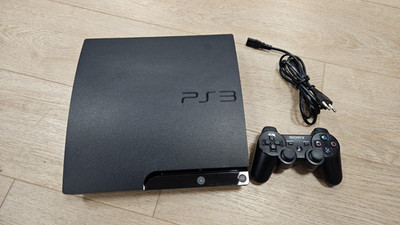 Sony Playstation 3/PS3 Konsole Slim Modell + Controller