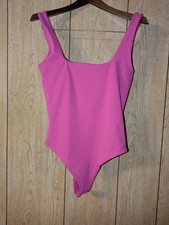 Express Body Contour High Compression Scoop Bodysuit in Neon Berry Women's M