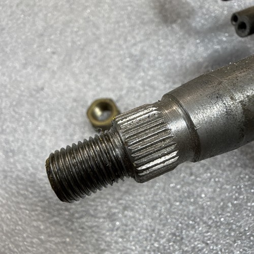 1981-1990 Toyota Land Cruiser FJ60 BJ60 BJ62 HJ60 Steering Column & (Key) Pickup - Picture 4 of 17