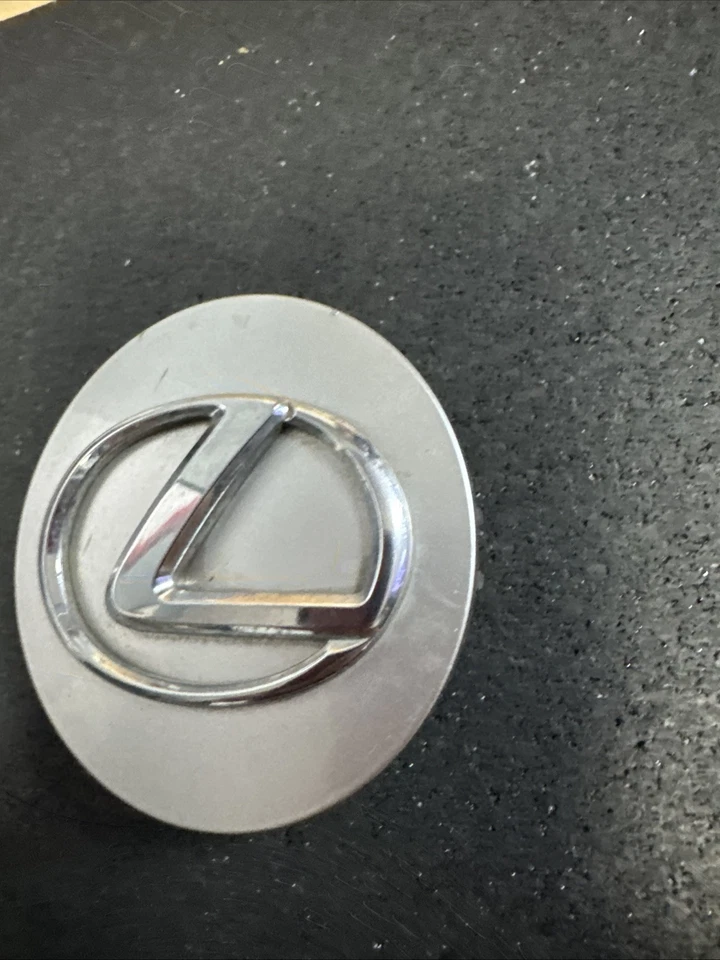 Tampa central aro roda cromada prata Lexus ES300 GS350 GS300 GS450 GS460 C7422 - Imagem 2 de 4