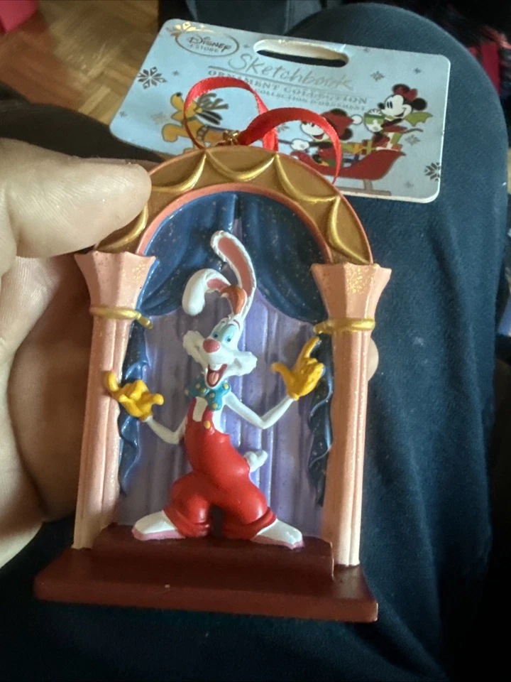 Disney Jessica & Roger Conejo Cuaderno de bocetos Adorno de Navidad - 1 adorno 2 vistas Foto 4 de 4