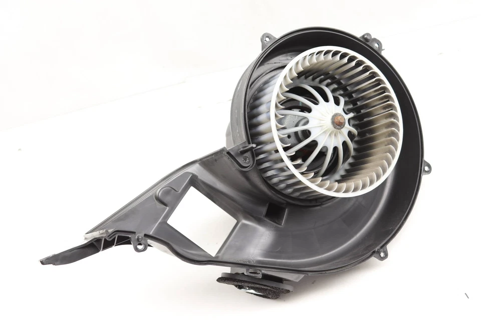 2015-2023 LAND ROVER DISCOVERY SPORT - Blower Motor / FAN LR066290 - Image 3 of 4