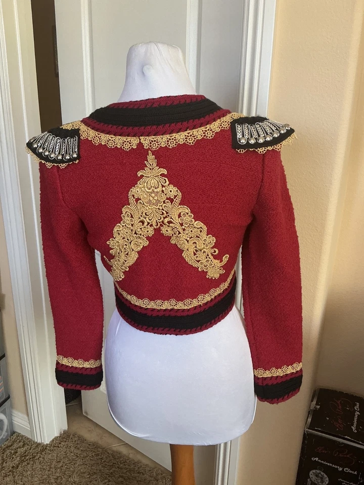 ВИНТАЖНЫЙ 60-Х ADOLFO AT SAKS ПЯТЫЙ AVE КРАСНЫЙ БУКЛ ШЕРСТИ ЗОЛОТОЙ БОЛЕРО MATADOR КУРТКА - Изображение 4 из 4