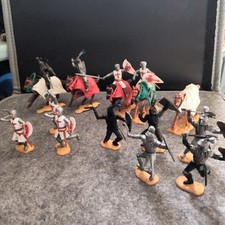 Timpo Toys Lot Of Knights And Knights On Horseback