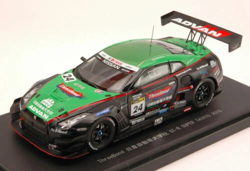 Nissan 1:43 Diecast Sport & Touring Cars 2015 año del vehículo