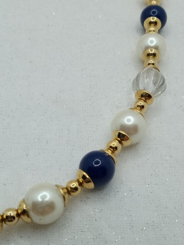 Navy Faux Pearl Beaded Necklace Fluted Clear Lucite Gold Tone 17" Classic Style - Foto 3 di 9