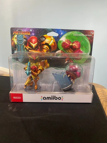 Metroid and Samus Aran Amiibo 2-Pack NIB Misprint on Package Read Description