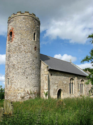 Photo 6x4 St Margaret's church Hardley Street Due to its isolated locatio c2009