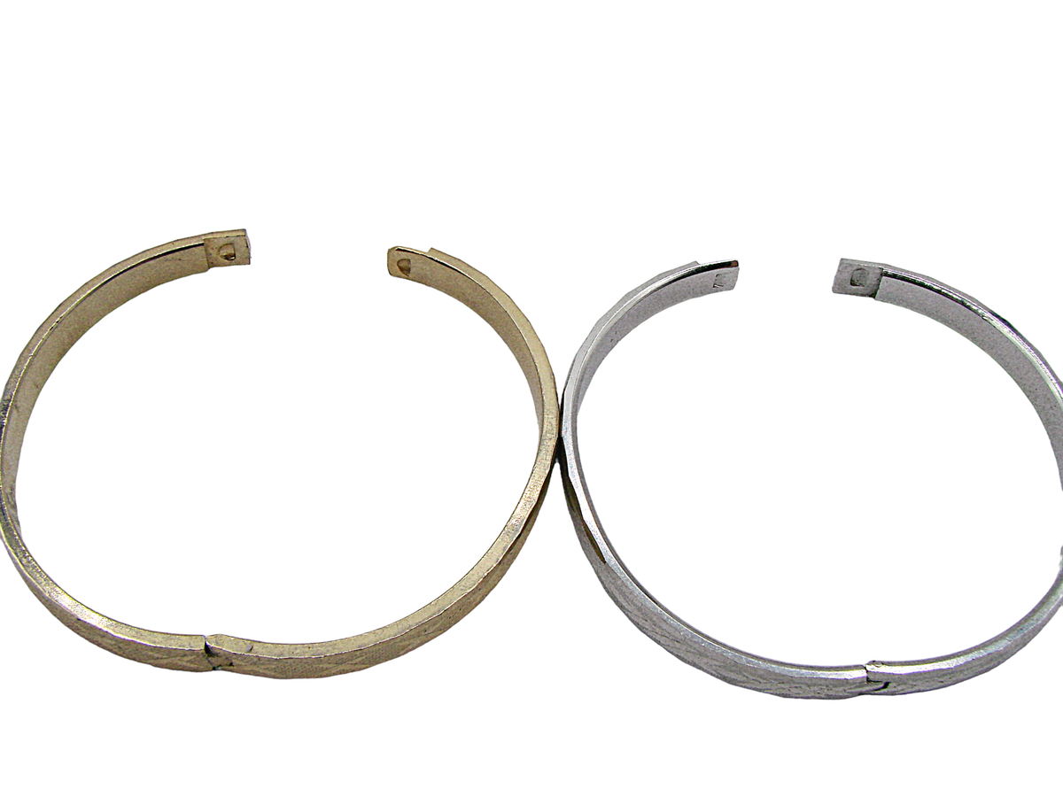 Set of 2 Vintage Gold Silver Tone Diamond Cut Hinge Snap Close