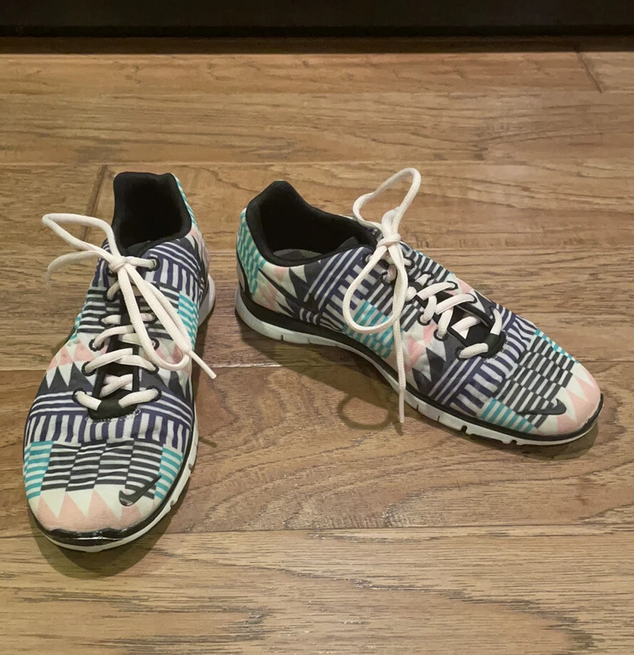 Método protestante historia Nike Women's TR Fit 3 Print Tribal Aztec Running Shoes Size 6 | eBay