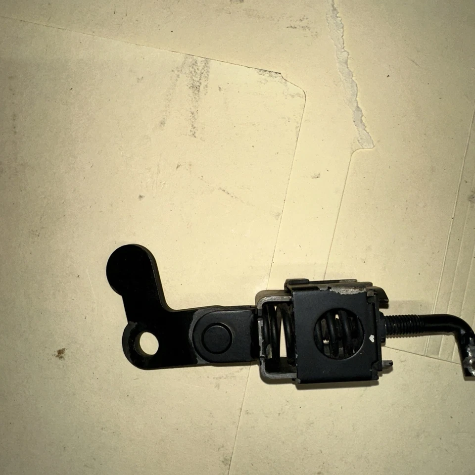 John Deere 425 545 455 Tuff Torq K91 Transmission Lock AM878386 OEM Part - Image 2 of 4