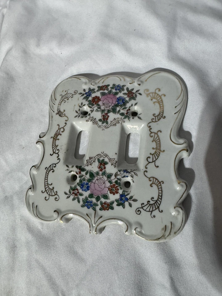 Pair of Betson White Porcelain Floral Double Light Switch Wall Cover Plate - Image 2 of 3