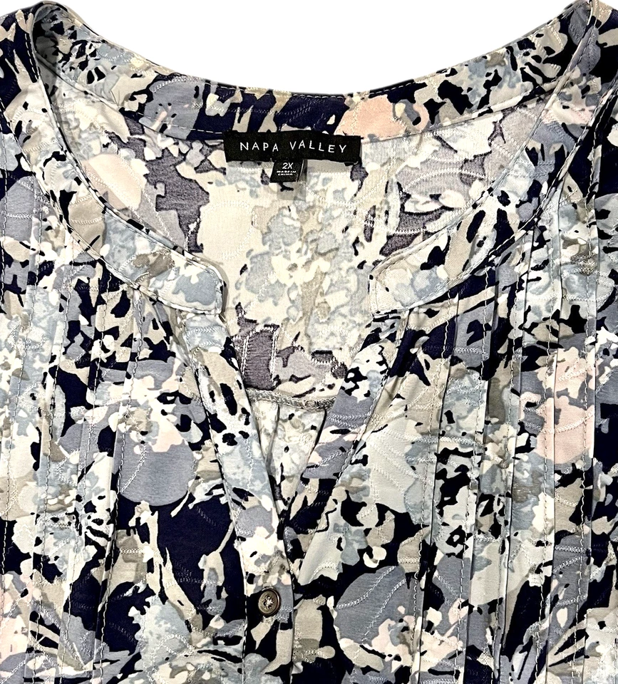 Túnica Napa Valley Top Talla 2X Floral Dividido Cuello en V Manga 3/4 Botón Parcial Foto 3 de 4