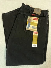 NWT Wrangler Five Star Relaxed Fit Black Men’s 46x30 Straight Leg Jeans 97601CB