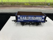 BACHMANN 00 GAUGE - 37-051 - 5 PLANK WAGON Wooden Floor ‘E A Stevenson’  - BOXED