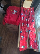 Peanuts Snoopy and Woodstock Red Winter Top And Bottom Pajama Set Size Large