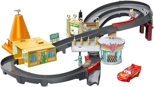 Disney Pixar Cars Race Around Radiador Muelles Juego NUEVO - Imagen 2 de 14