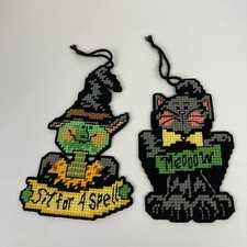 VTG Halloween Plastic Needlepoint Witch  Cat 9" Canvas Wall Hanging Decorations
