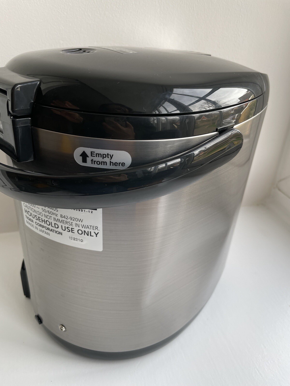 Tiger Made in Japan Therm Hot Water Dispenser Instant Boil Kettle