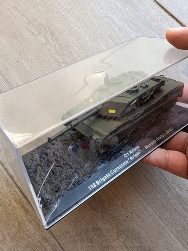 C1 Ariete 132 Brigata Corazzata Novara Italy 2002 Tank. Cover scratched - Picture 6 of 6