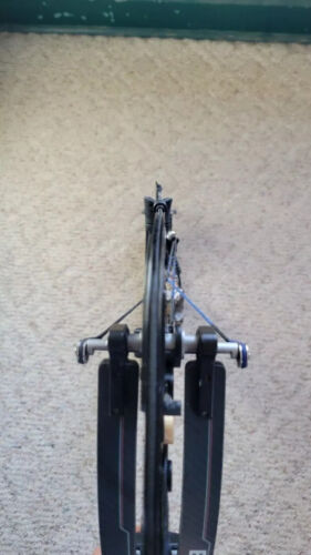 💥Bowtech BTX-31 RH Compound Bow in Mossy in Oak Camo 70# 27-31" 350fps!💥 - Picture 5 of 10