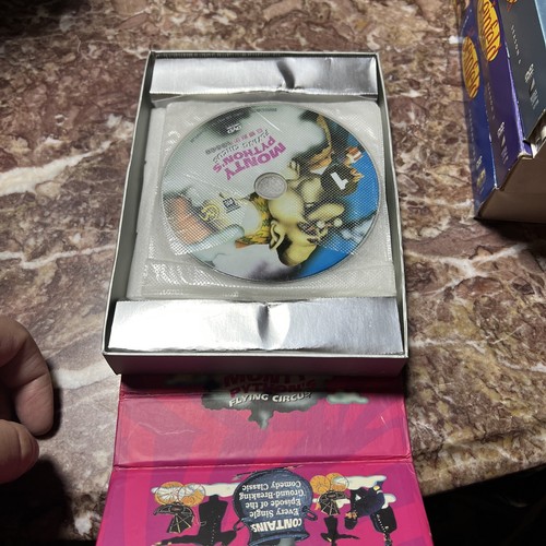 The Complete Monty Python's Flying Circus 14 Disk Megaset - Imagen 4 de 5