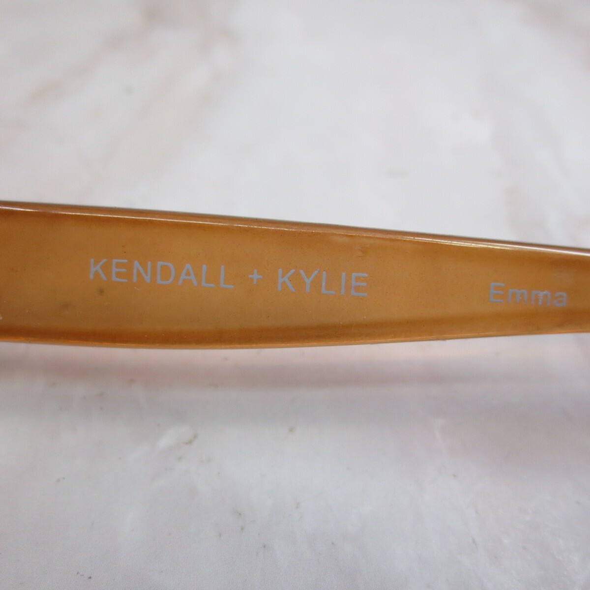 Kelly Camilla 専用 Kendall + Kylie Emma Sunglasses Frame KK5109 708 Women's Tan