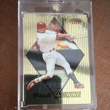 Topps 1999 Bowman's Best Mark McGwire #70 Cardinals Baseball Card