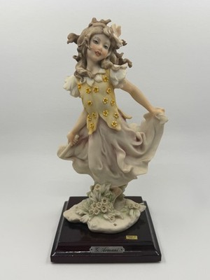 Giuseppe Armani Florence 1986 Girl Figurine   Magic Memories Collection   Italy
