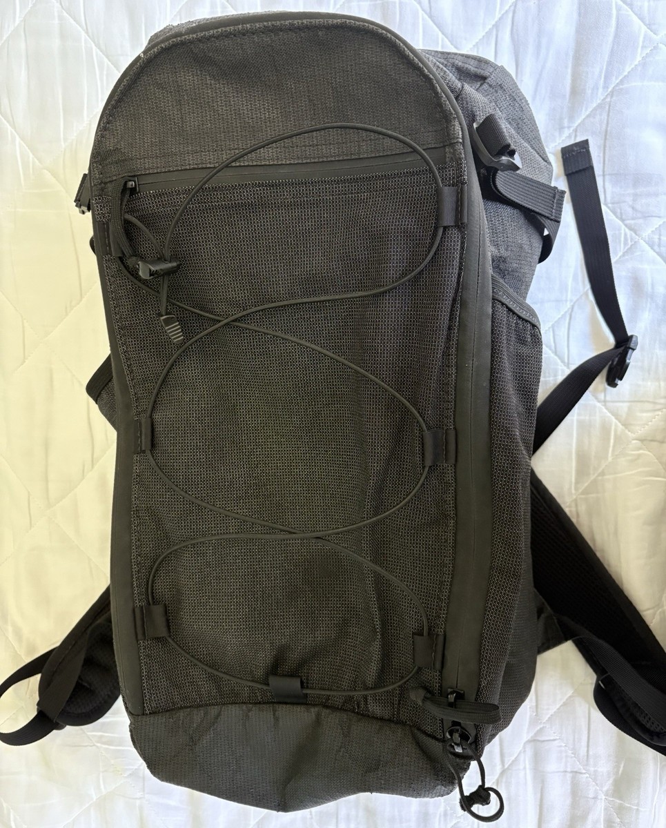ULA Equipment 30L Ultra Dragonfly 400tx Black Backpack