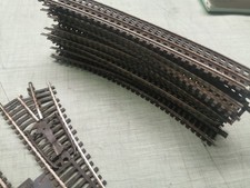 rivarossi lotto 18 binari curvi 1 alimentazione e 5 scambi  scala ho anni 60