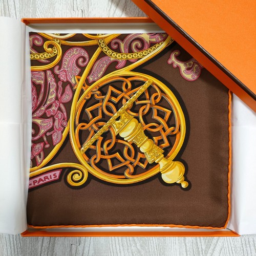 Unused w/box HERMES Carre 90 La Charmante aux Animaux Silk Scarf ANNIE FAIVRE - Picture 21 of 21