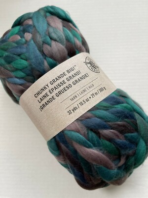 New Chunky Grande Big! yarn Blue Green size jumbo 7 ( shv24)