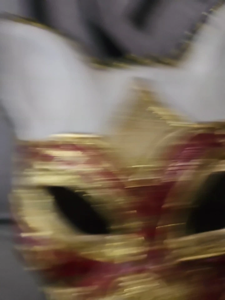 La Maschera Del Gatto Masquerade Cat Mask Handmade Italy Venice Gold White Red - Image 4 of 4