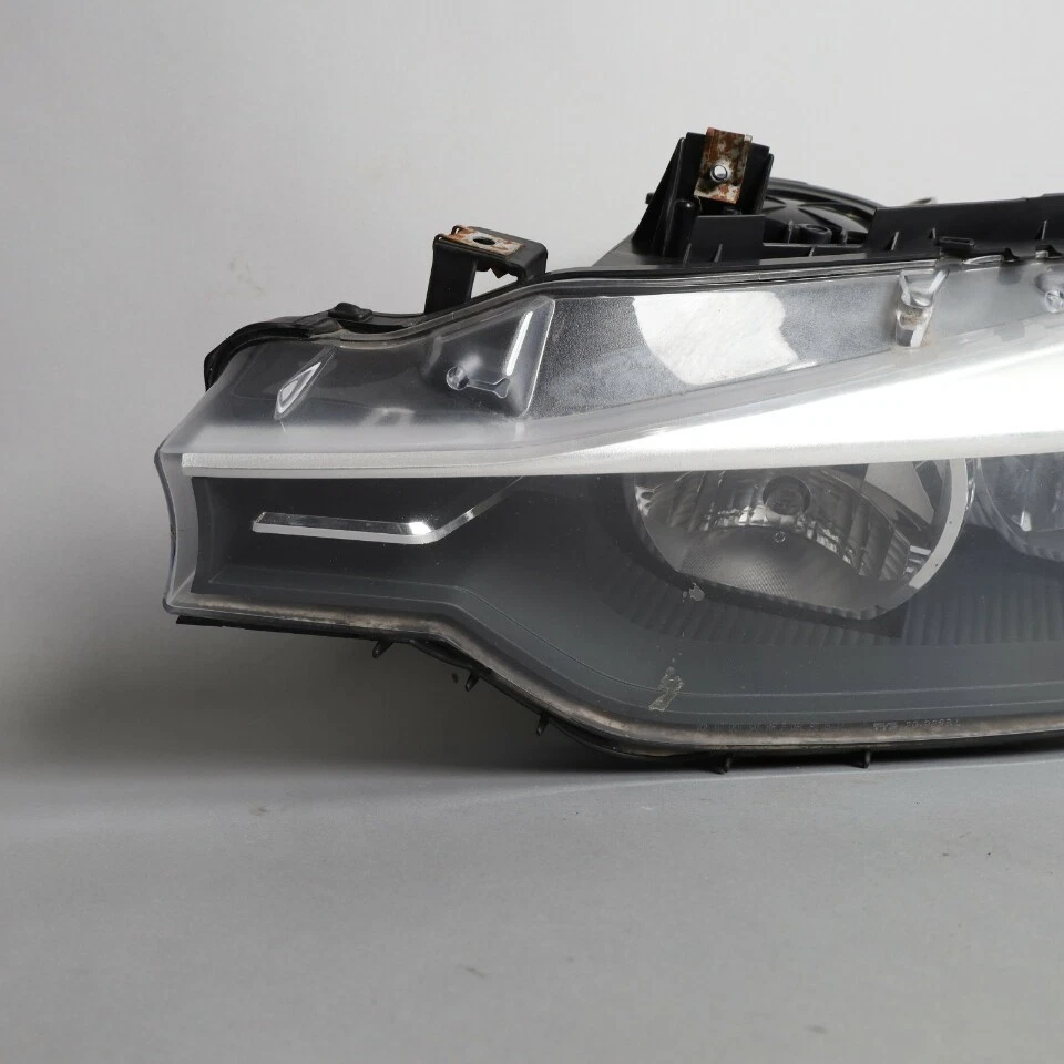 2012-2015 BMW 328i 335i F30 Headlight Halogen Left OEM Used - Image 2 of 4