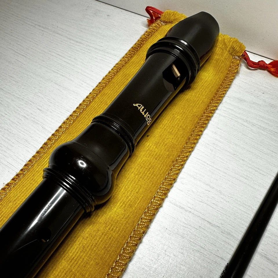 Aulos School Recorder 303A-E Inc. Bag & Cleaning Rod - Image 4 of 4