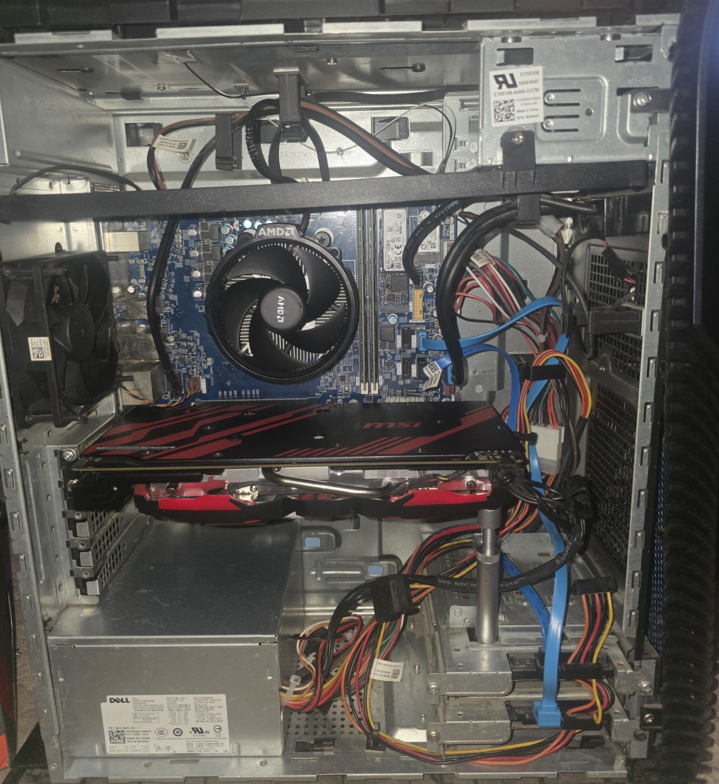 Dell Inspiron 5676 | 32gb DDR4 + 500gb SSD Upgraded Gaming + Productivity PC