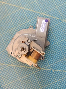 Bosch HEB78D751/35 Backofen Lüftermotor Lüfter 00657517 00491992
