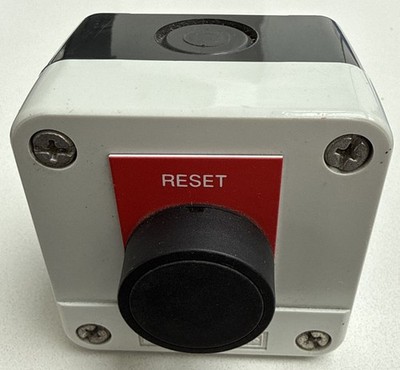 SCHNEIDER ELECTRIC TELEMECANIQUE RESET CONTROL SWITCH 