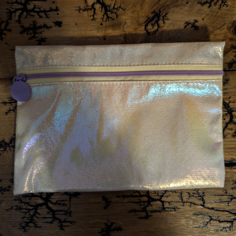 Iridescent White Ipsy Faux Leather Makeup Bag Pouch Purple Zipper 7 x 4 in