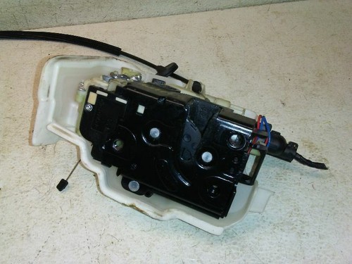 Drivers Front Power Door Latch for 2013 Volkswagen Jetta Wagon - Picture 4 of 12