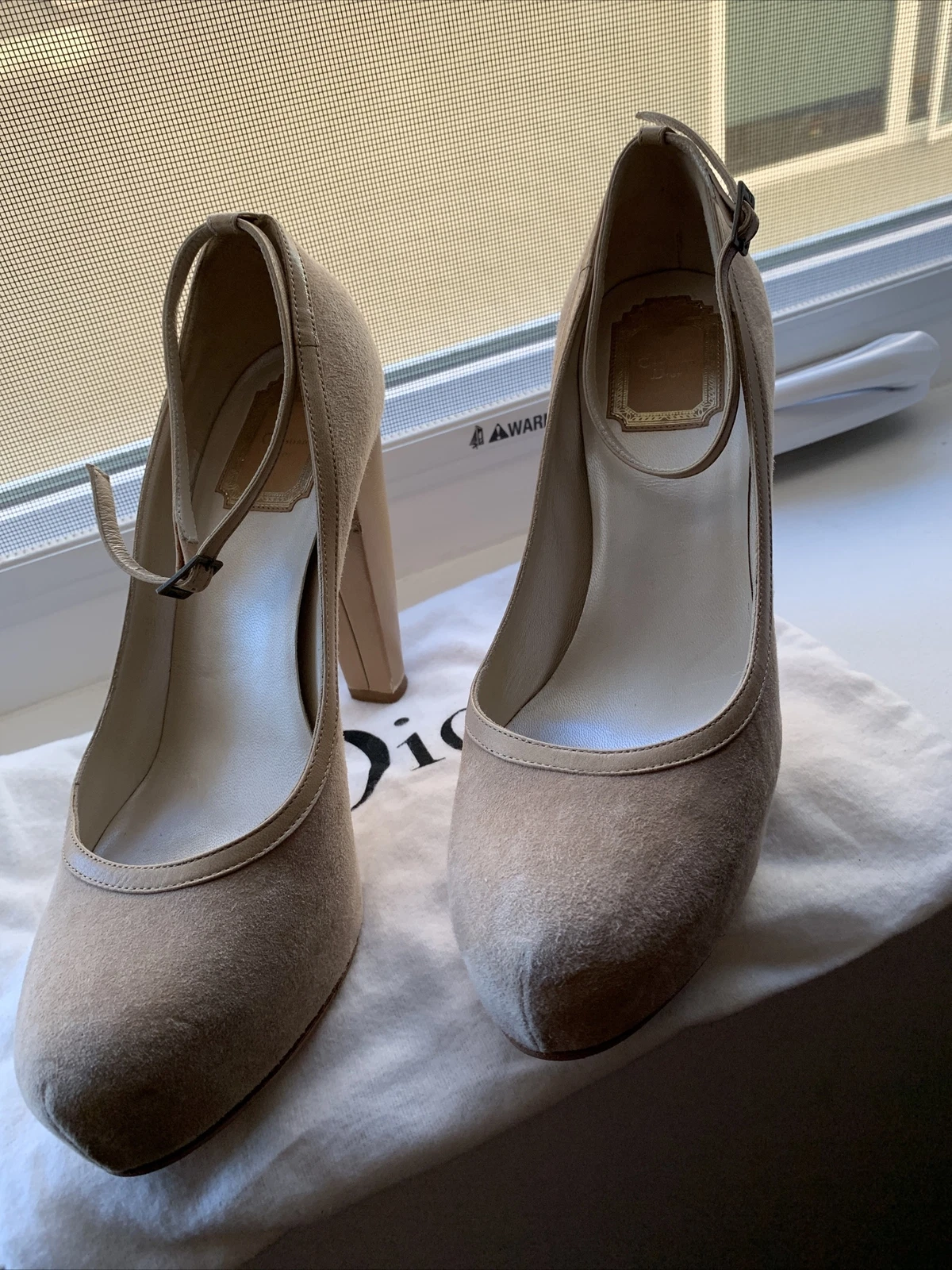 Escarpins plateforme cuir daim beige Christian Dior Italie bretelles cheville 37