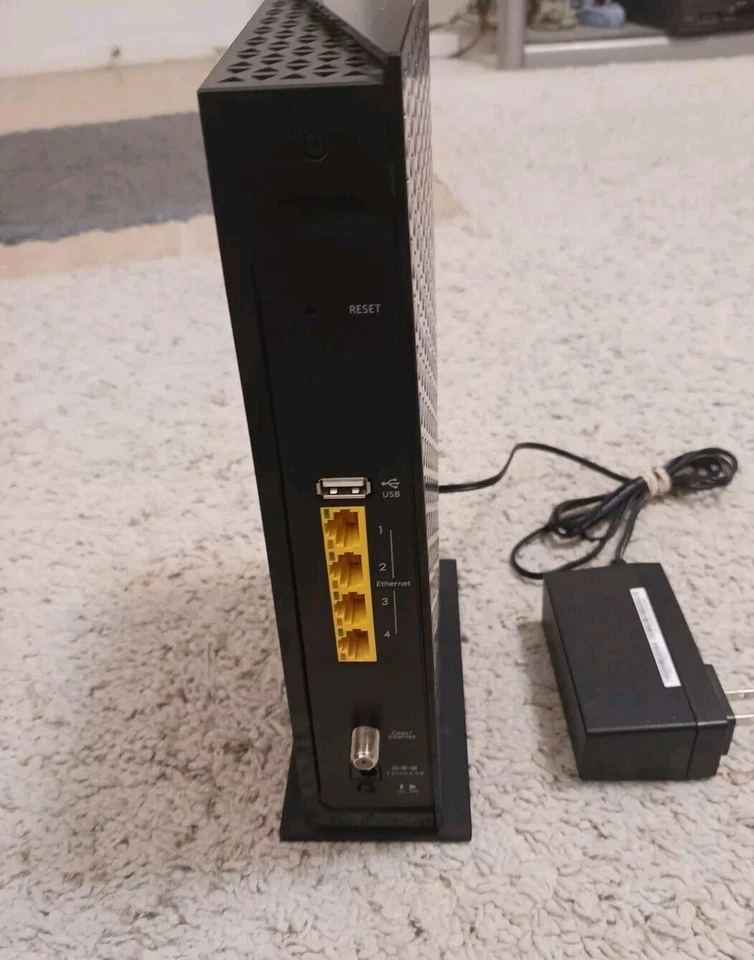 Netgear M1 CAV 1 Dual Band Wireless Router Model MU42-3120350-A1 W/ Power cord - Image 2 of 4