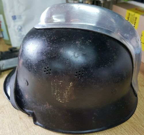 Feuerwehr stahl helm m 34 Alu Kamm reste Abzeichen militaria alt top deko