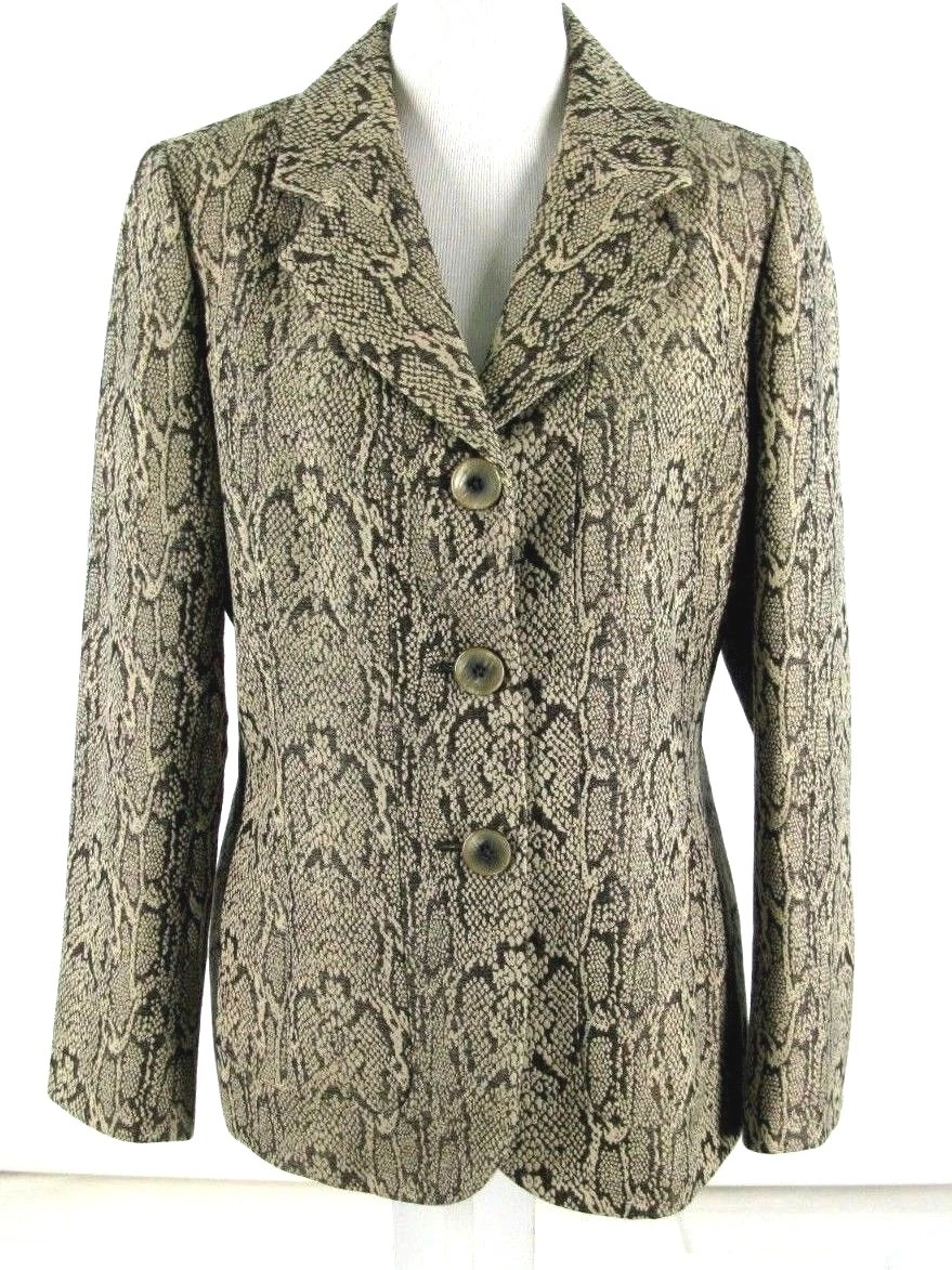 Dana top buchman blazer